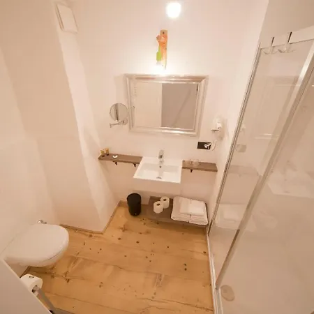 Sir Thomas Bed * ボルツァーノ